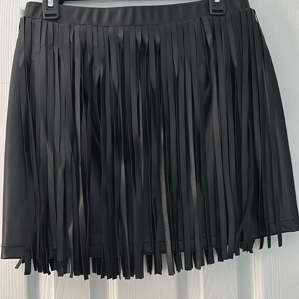 Versona black mini skirt W/fringes
